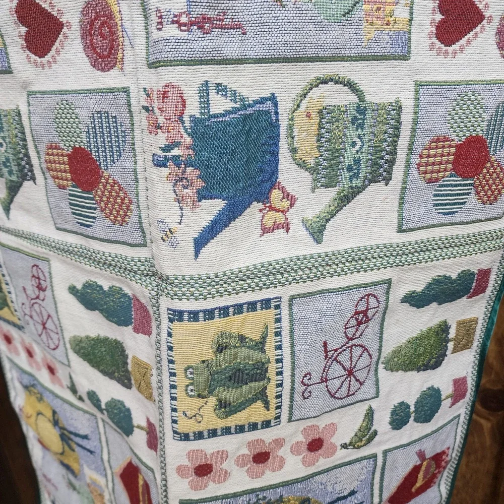 Homemade Table Runner 22x36 Featuring Frogs, Garden, Trees,‎ Birds, 90s